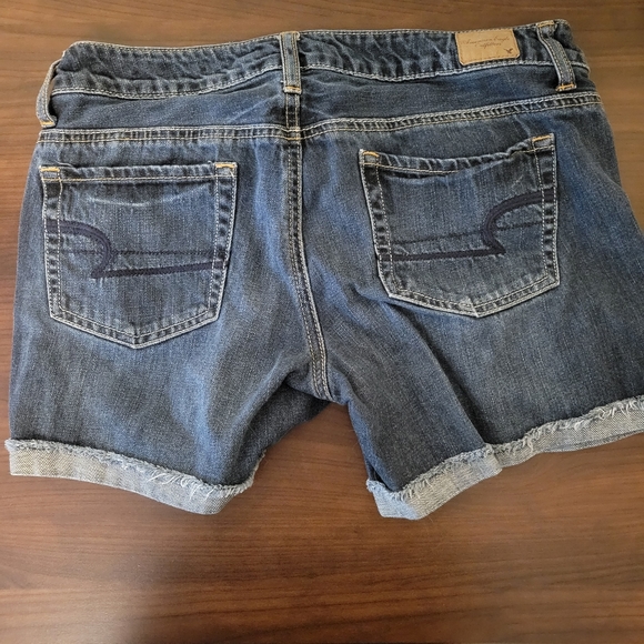 American Eagle Shorts - Picture 2 of 4